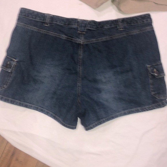 Old Navy Khaki and Jean Shorts Size 20 - Picture 4 of 7